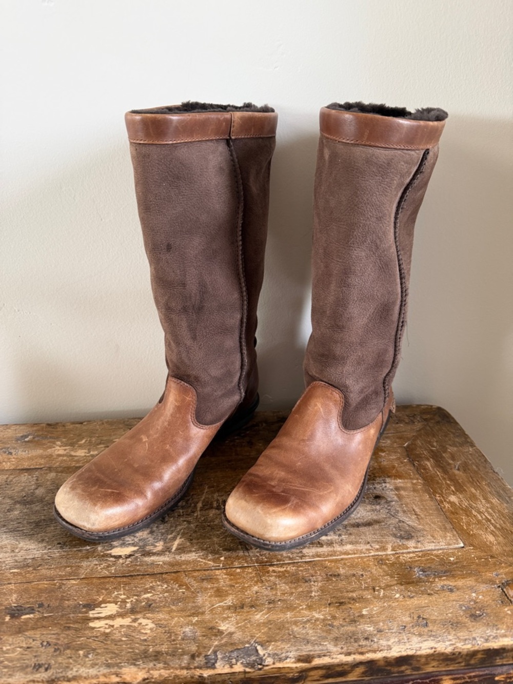 UGG Brown Leather & Suede Sheepskin Lined Boots Size 7